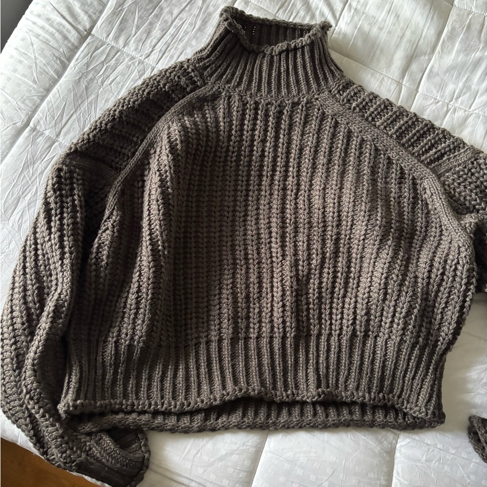 Chunky Knit Turtleneck Sweater - Brown